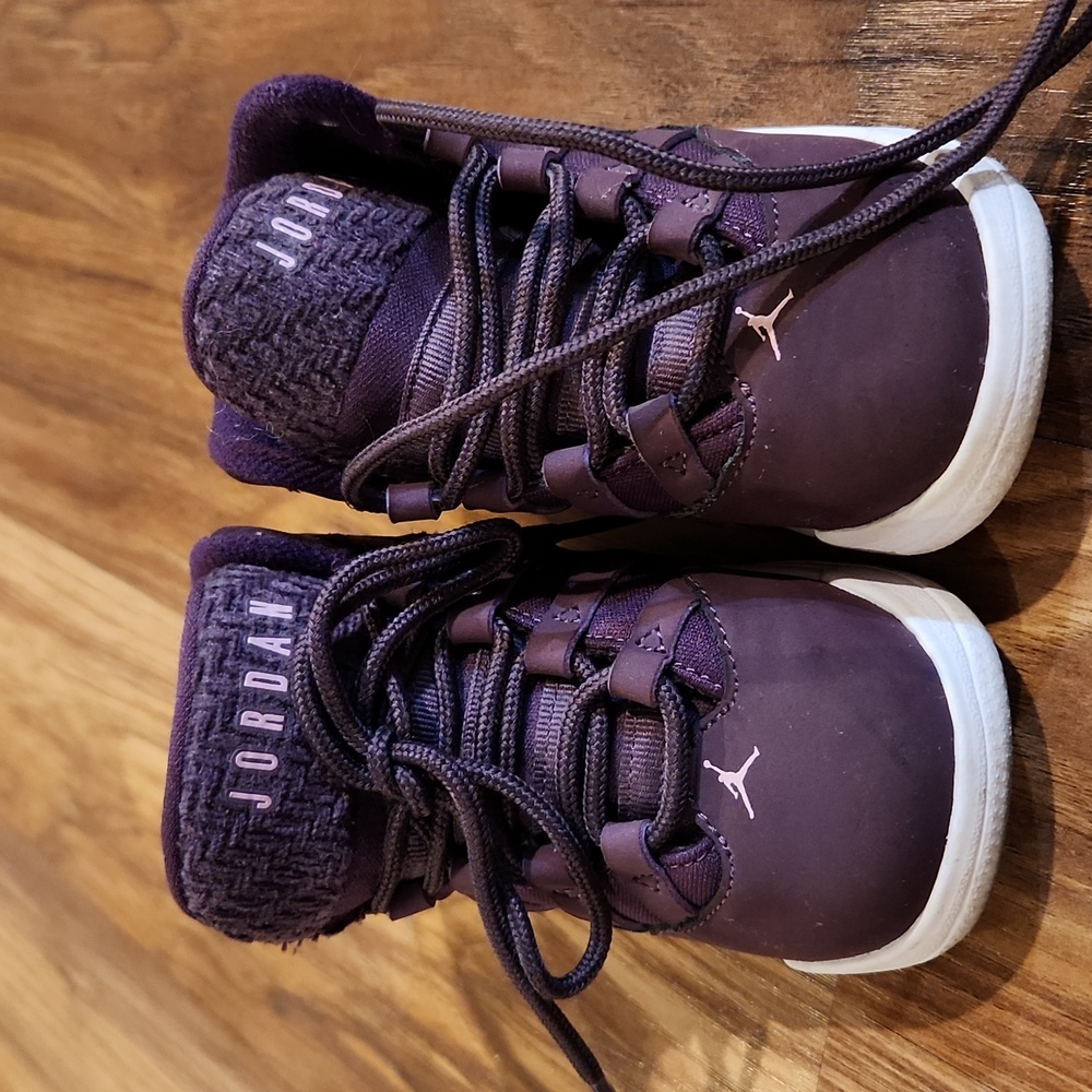 Jordan Kids Purple Sneakers